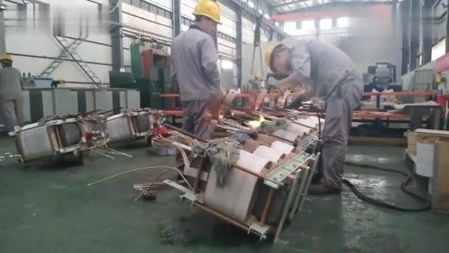 廣東深圳 工廠小伙工資發(fā)了8700多,每月都是月光族,錢到底去哪了