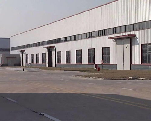 工廠一直沒(méi)幫員工交社保,每月只補(bǔ)貼幾百塊錢(qián),現(xiàn)在補(bǔ)貼發(fā)不出來(lái),員工造反了,這筆賬怎么算